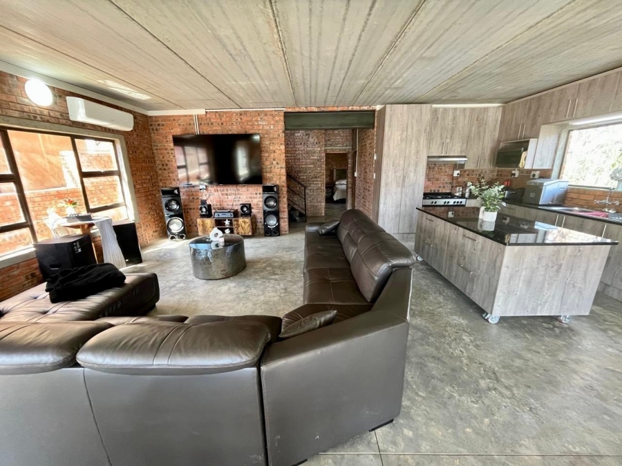 6 Bedroom Property for Sale in Maselspoort Free State